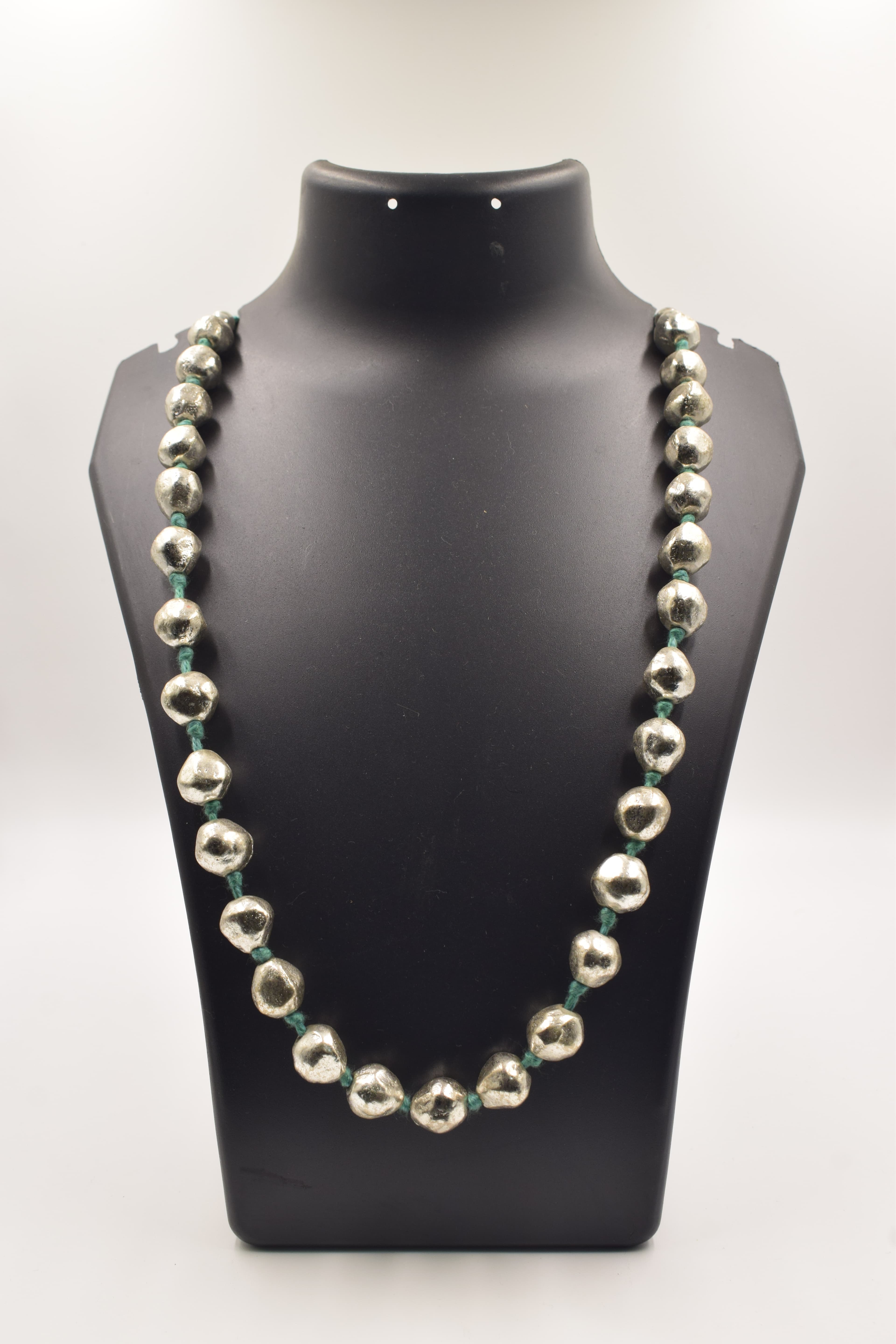 Contemporary Elegant Jewellery Set thumbnail 3