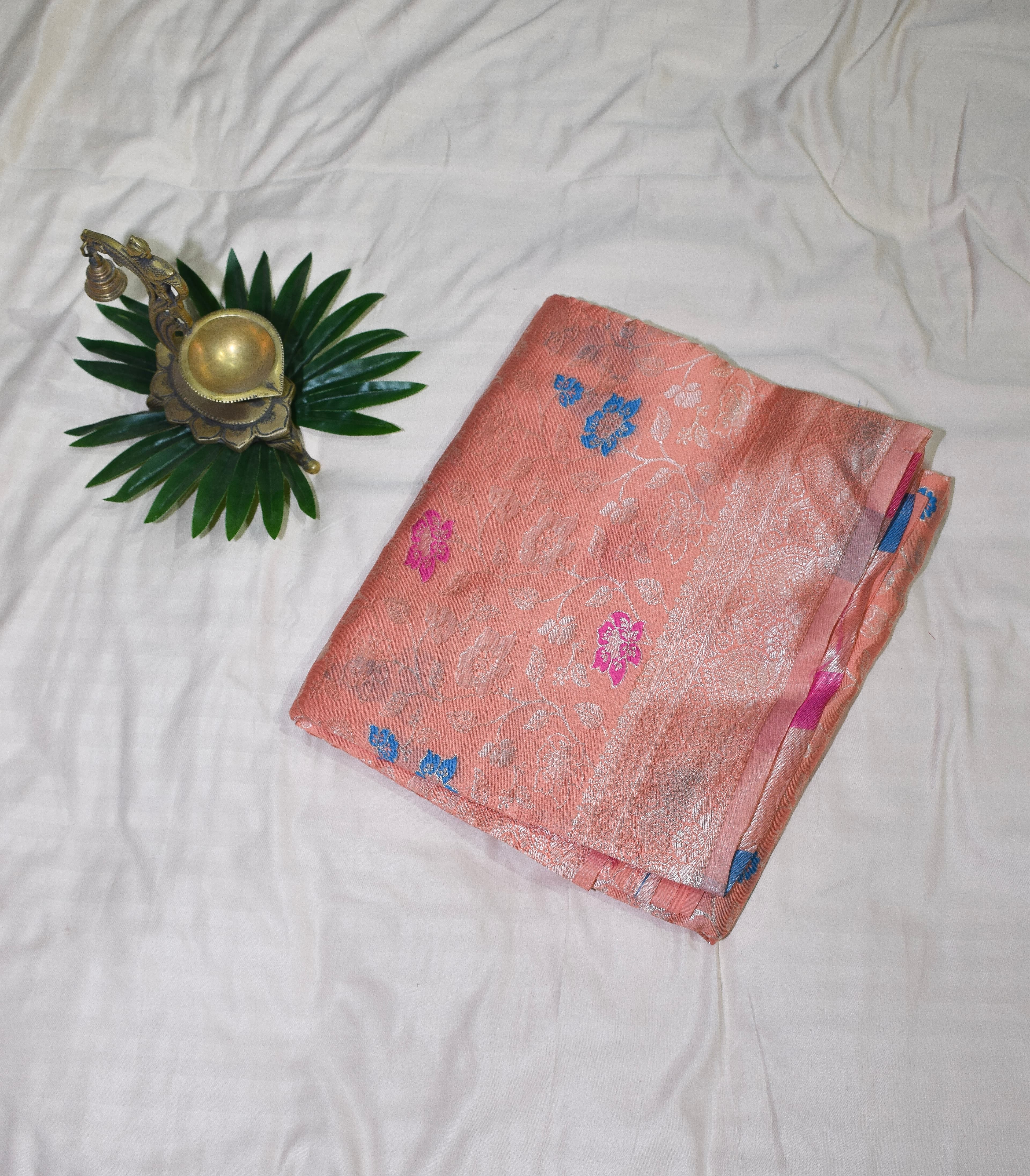 Exquisite Organza Saree thumbnail 3
