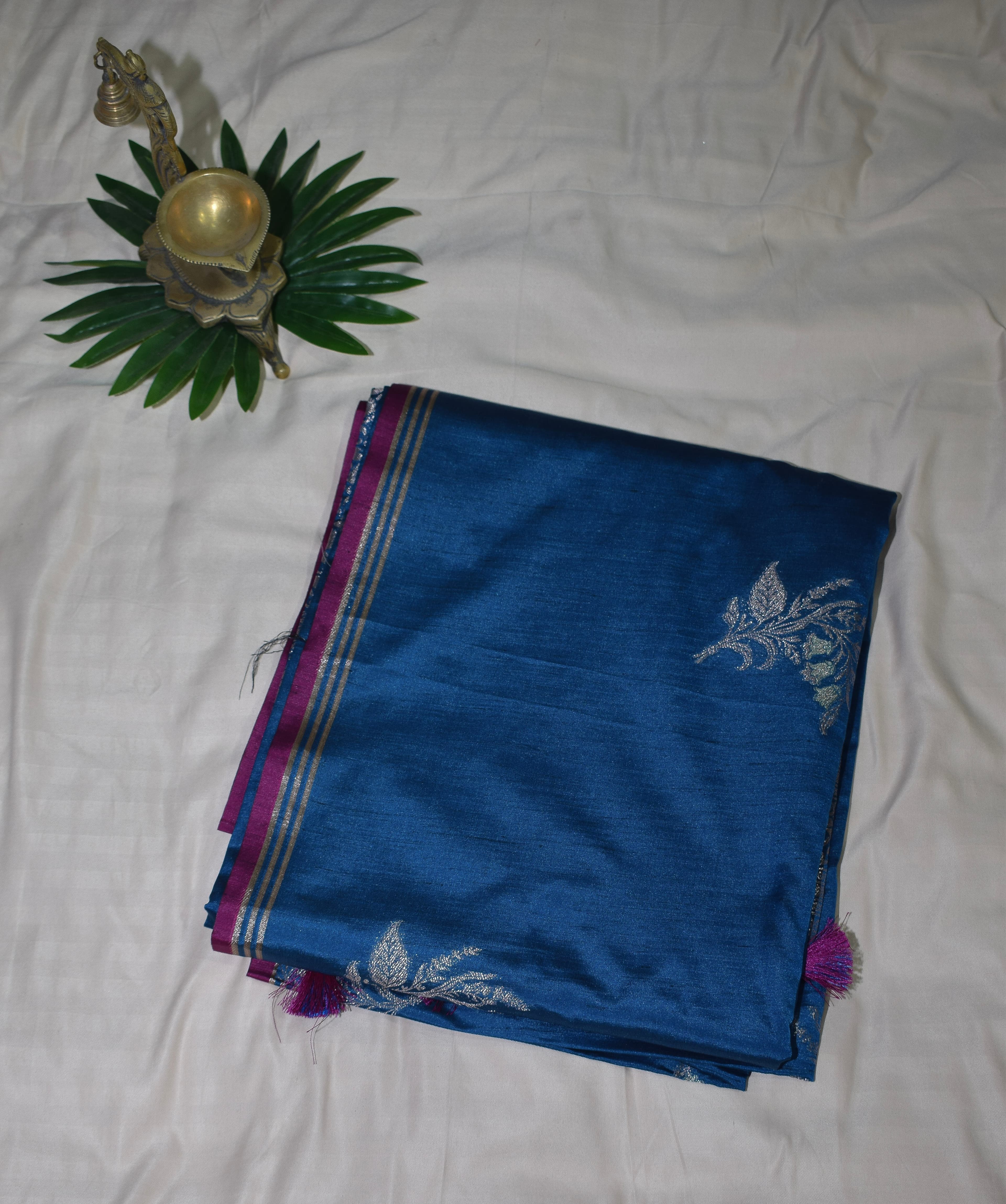 Tasar Saree with Banarasi Pallu thumbnail 2